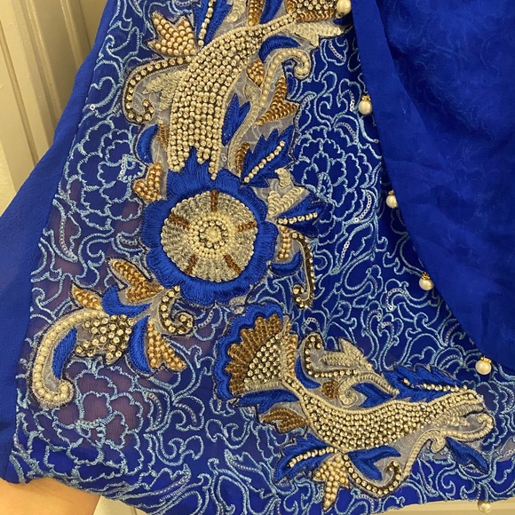 Blue chiffon layered dress. - Picture 4 of 5